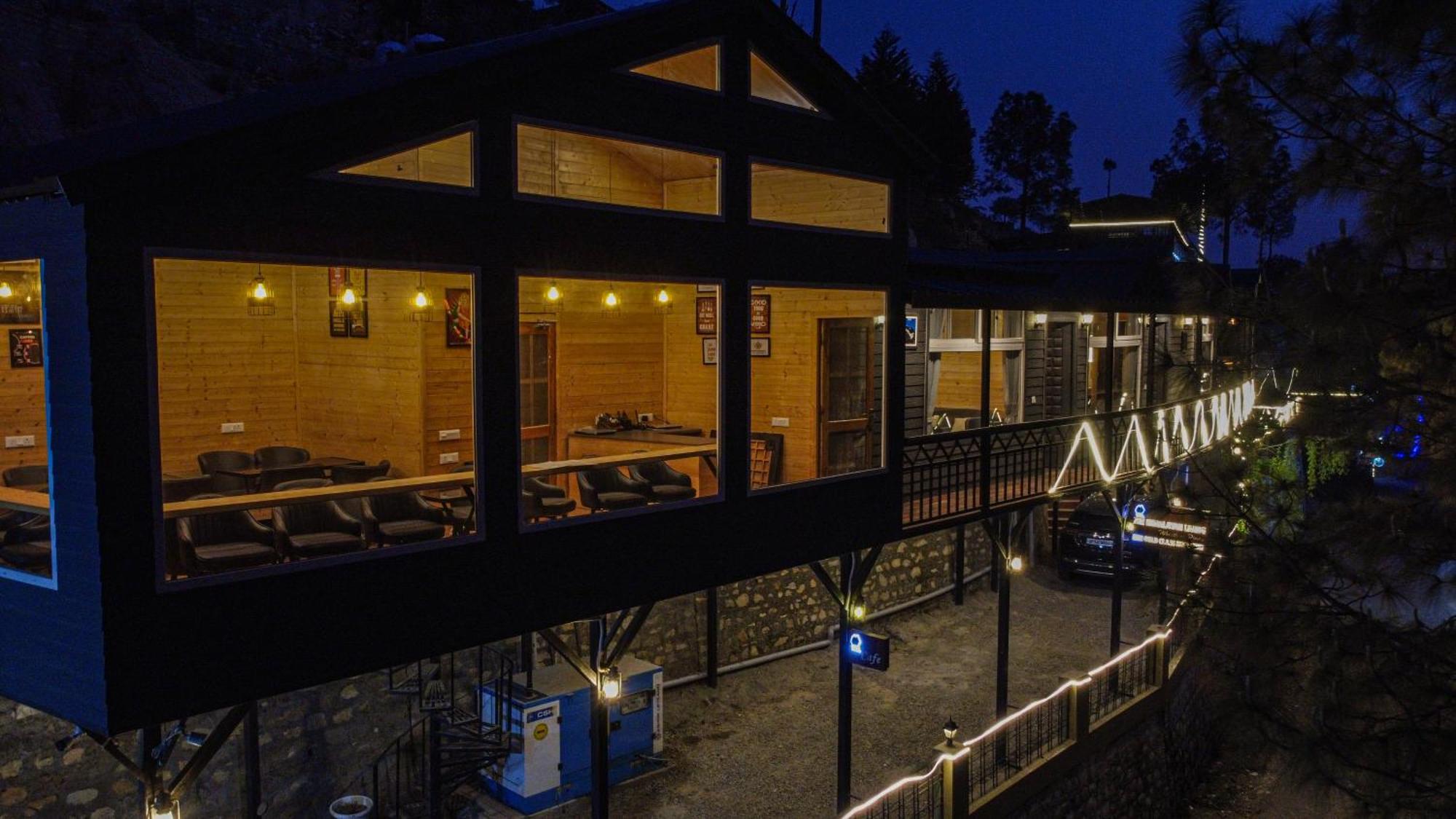 Thehimalayanliving Whistling Pines Hotell Mukteshwar Exteriör bild