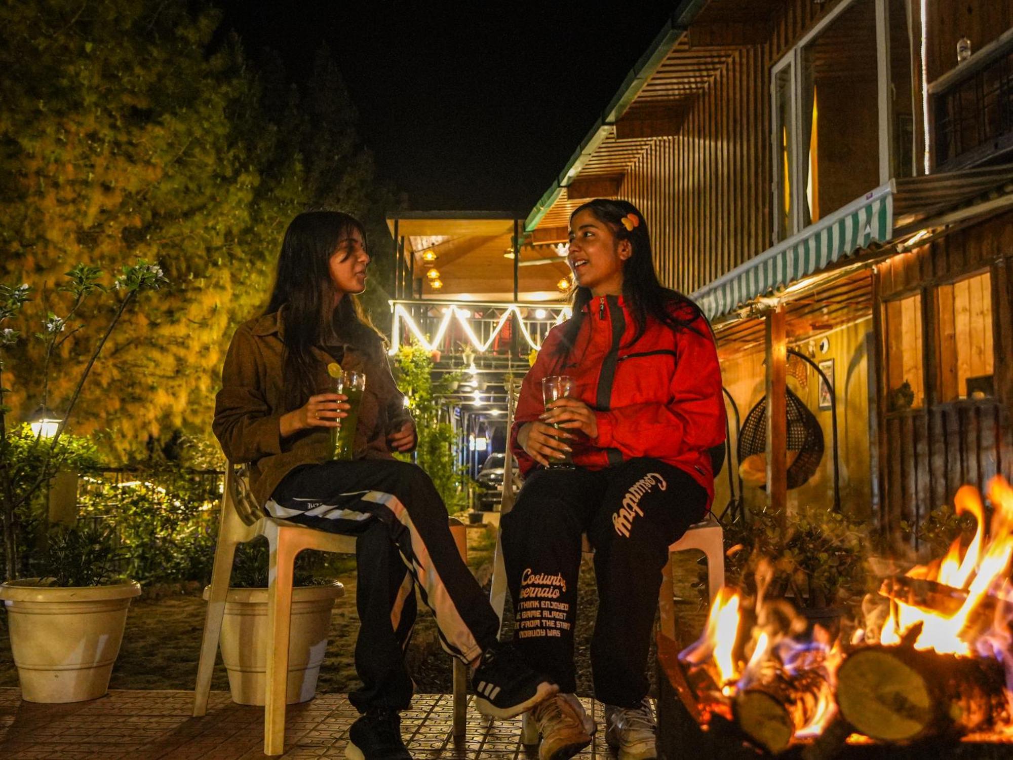 Thehimalayanliving Whistling Pines Hotell Mukteshwar Exteriör bild