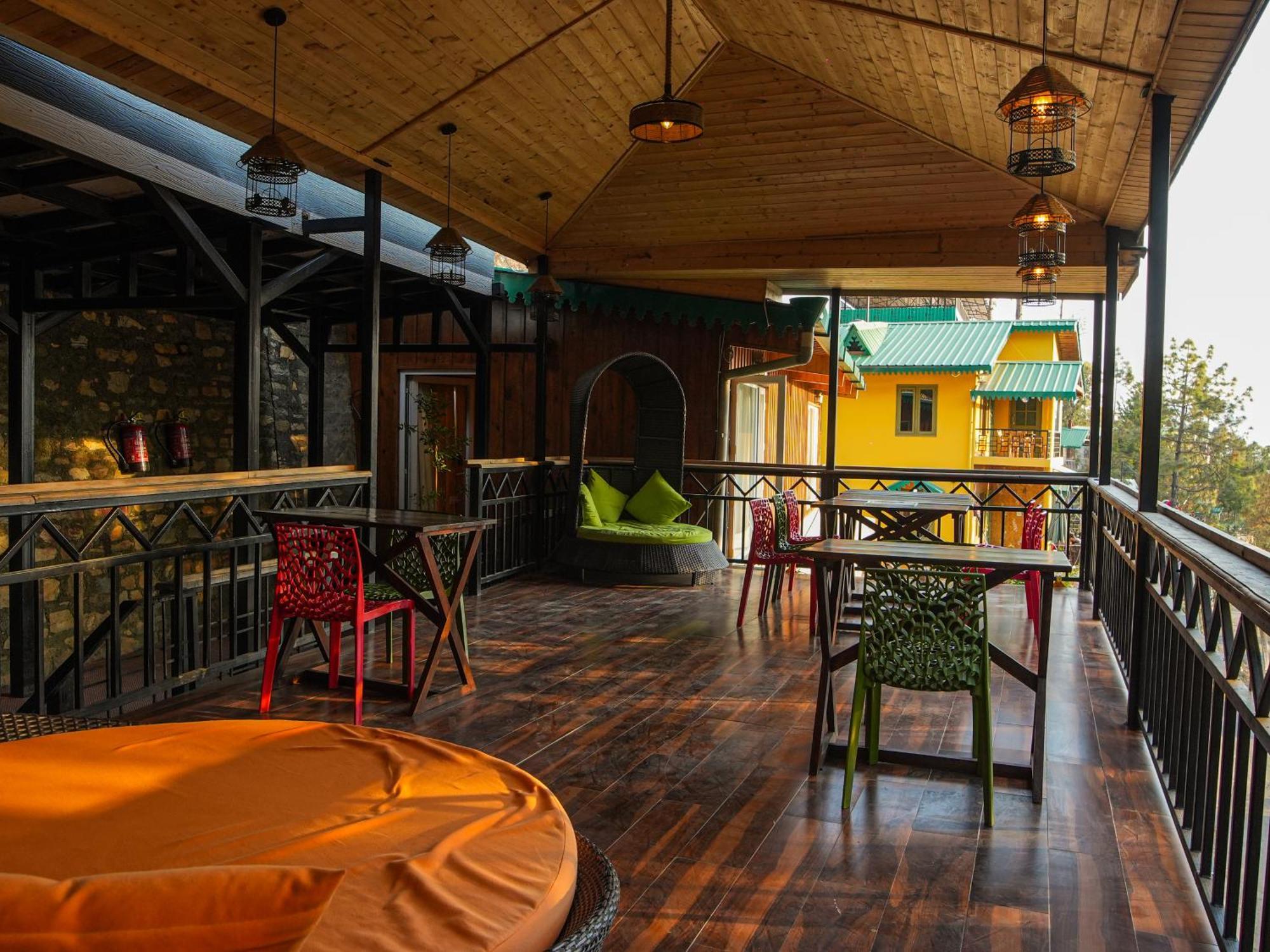 Thehimalayanliving Whistling Pines Hotell Mukteshwar Exteriör bild