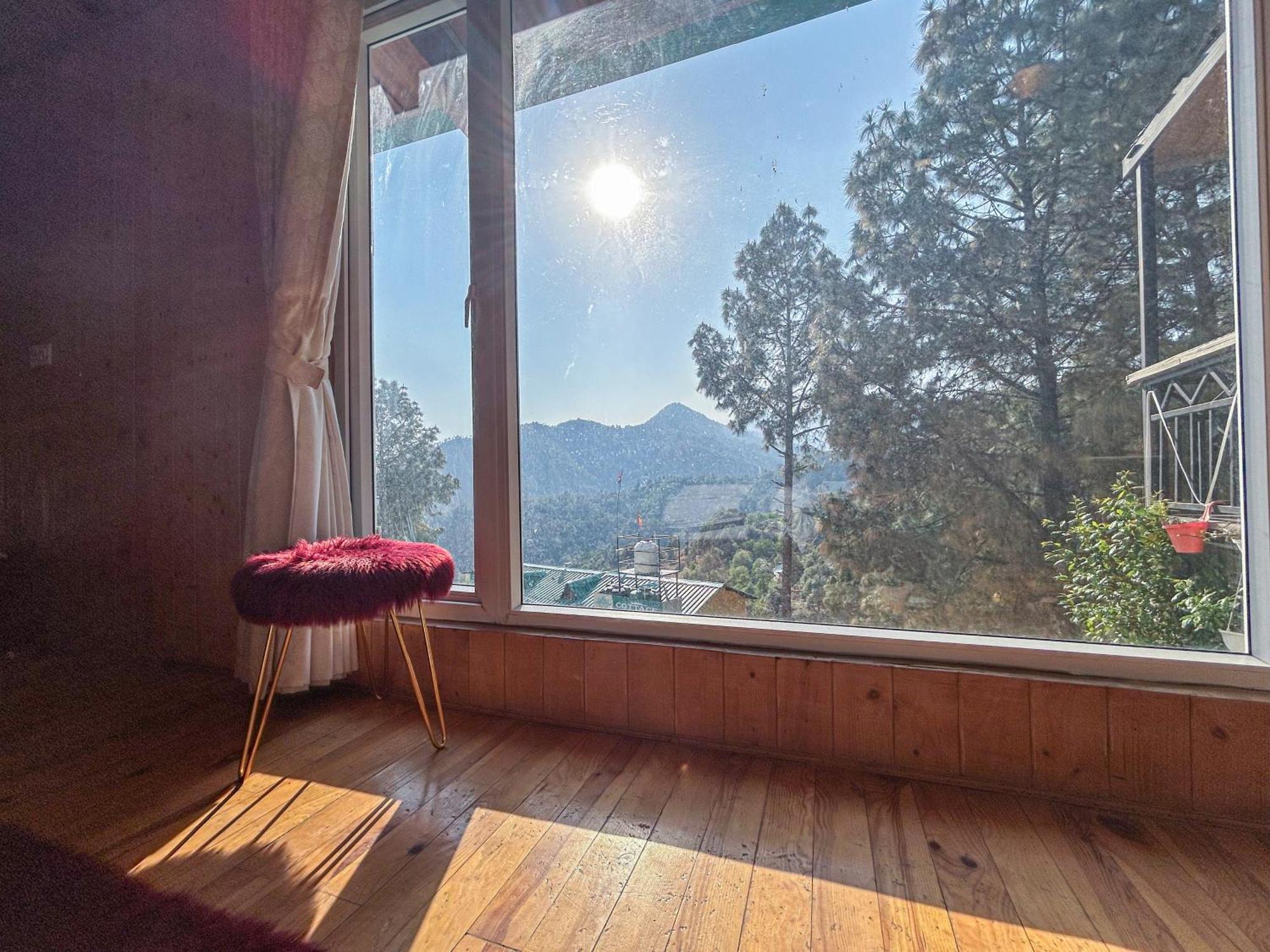 Thehimalayanliving Whistling Pines Hotell Mukteshwar Exteriör bild