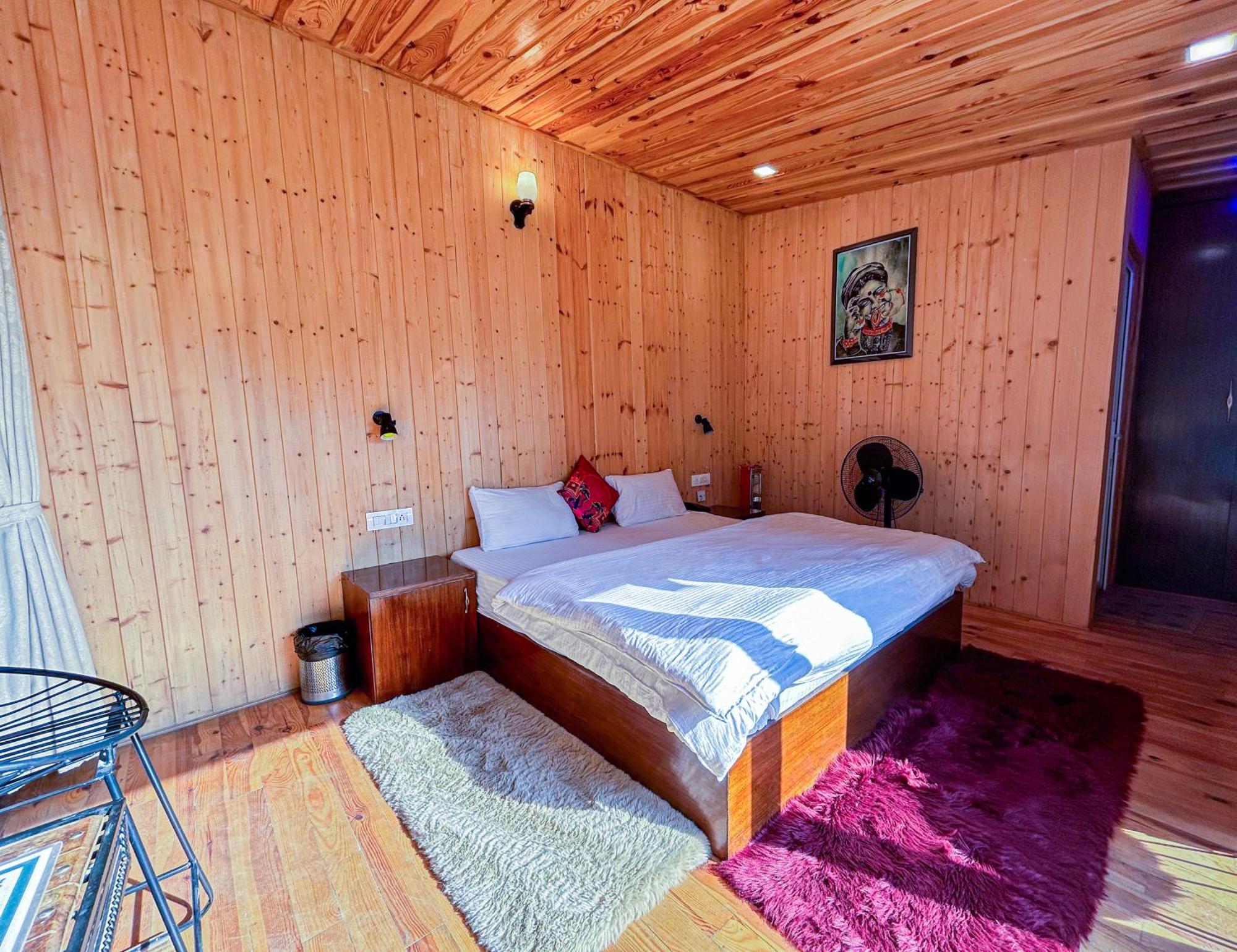 Thehimalayanliving Whistling Pines Hotell Mukteshwar Exteriör bild