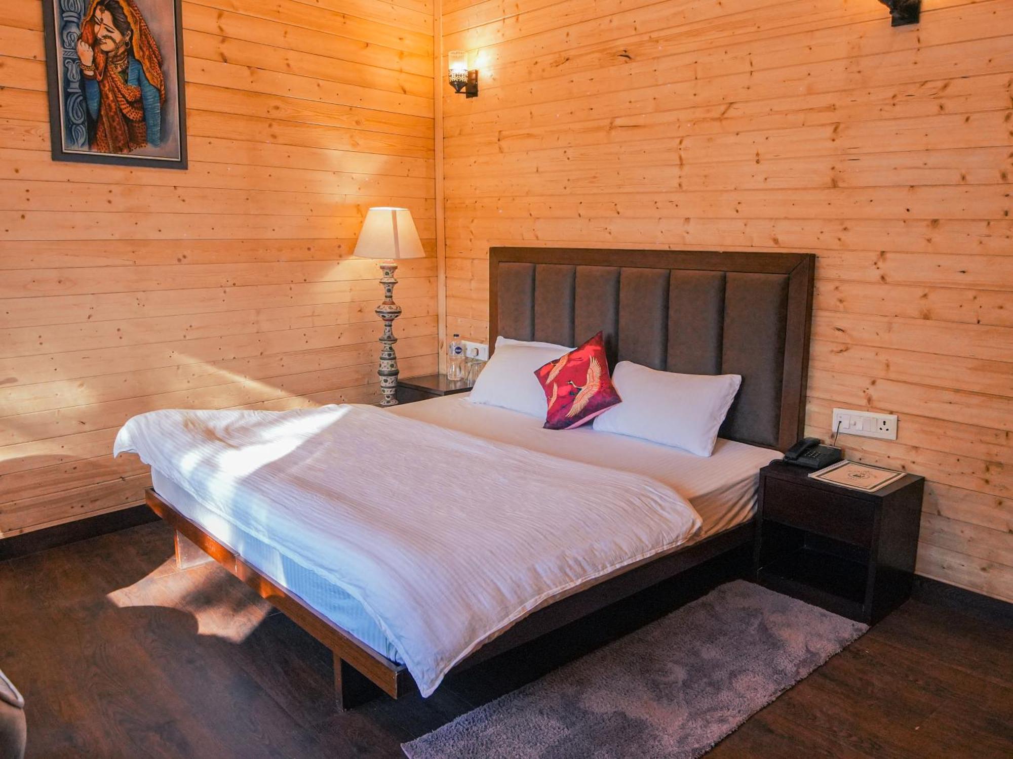 Thehimalayanliving Whistling Pines Hotell Mukteshwar Exteriör bild