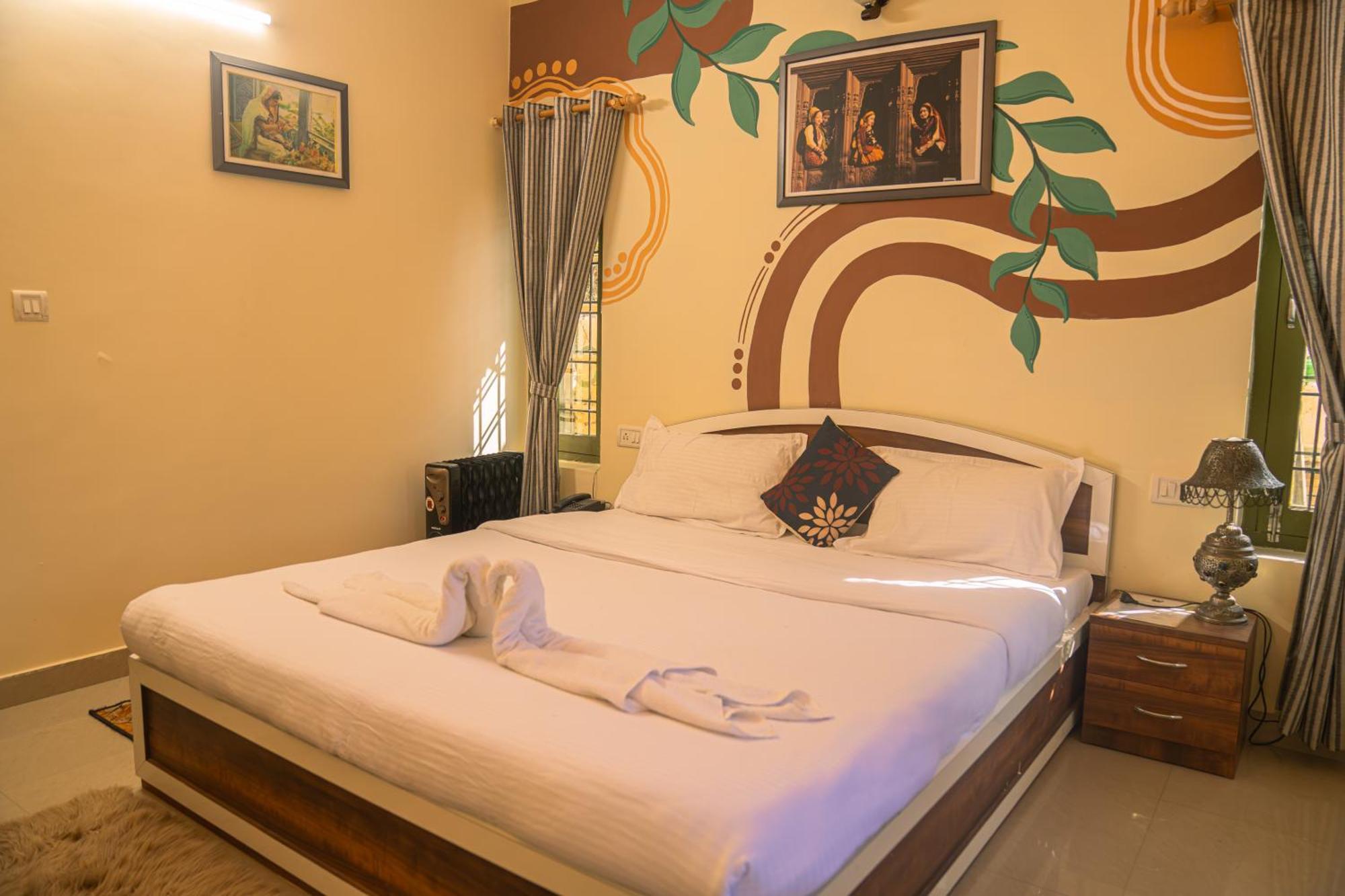 Thehimalayanliving Whistling Pines Hotell Mukteshwar Exteriör bild