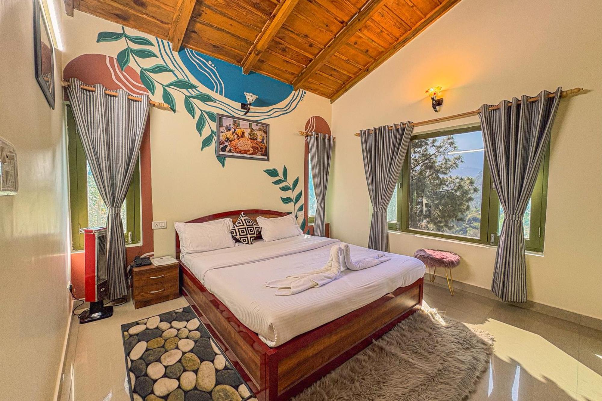 Thehimalayanliving Whistling Pines Hotell Mukteshwar Exteriör bild